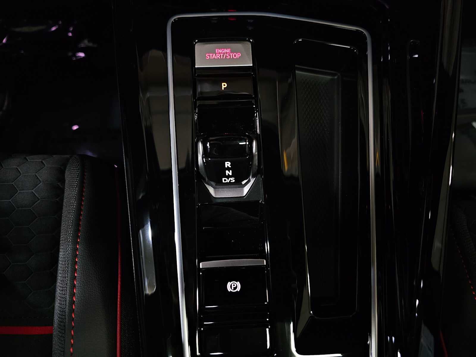 2026 Volkswagen Golf GTI 2.0T SE DSG