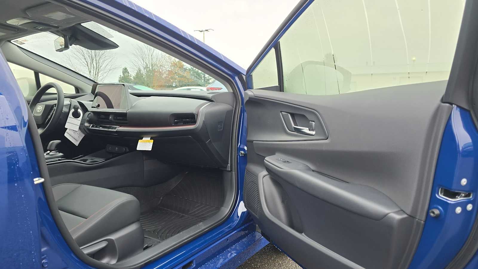 2025 Toyota Prius Plug-In Hybrid XSE