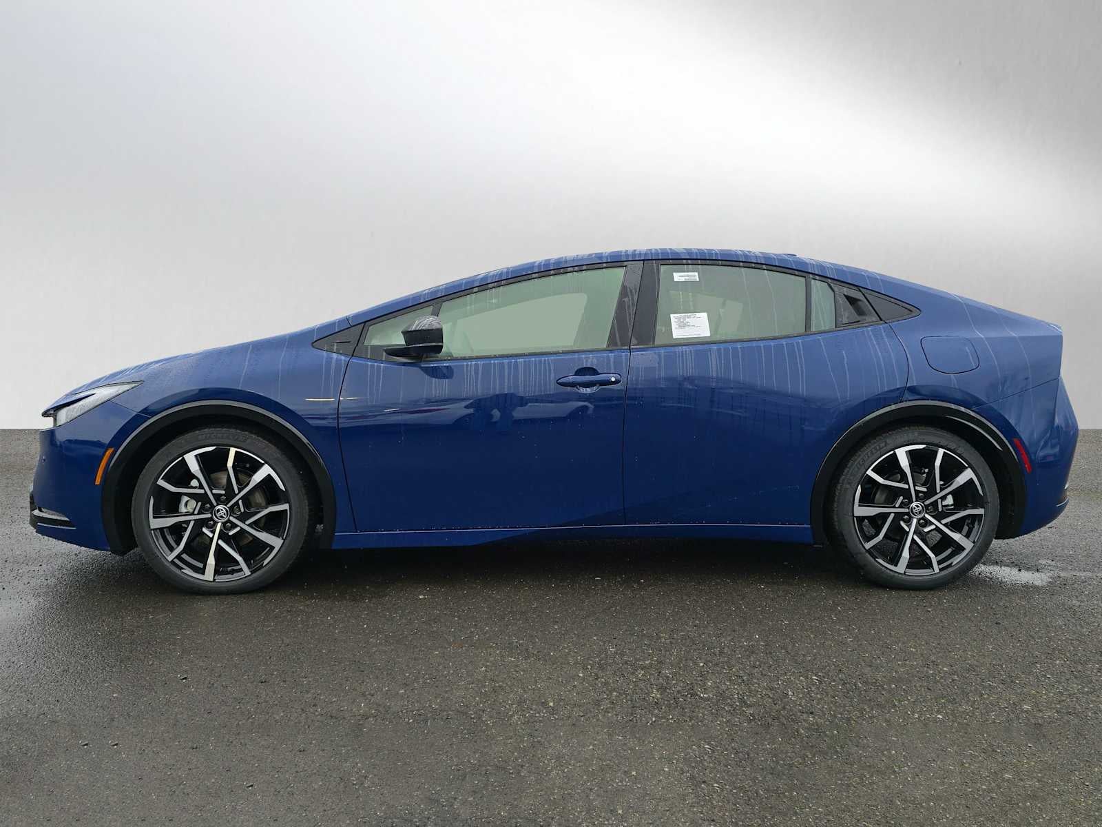 2025 Toyota Prius Plug-In Hybrid XSE