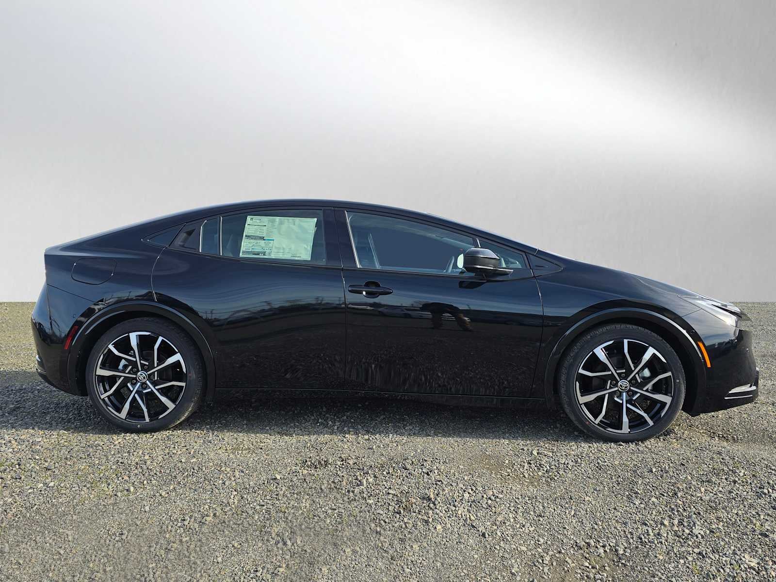 2025 Toyota Prius Plug-In Hybrid XSE Premium