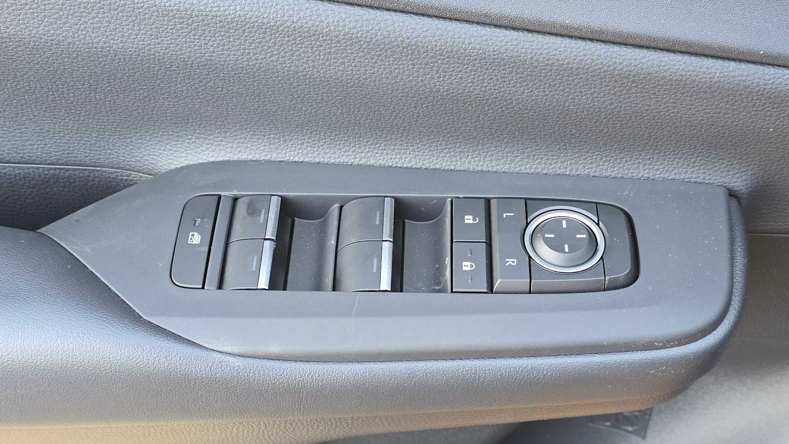 2025 Toyota Prius Plug-In Hybrid XSE Premium