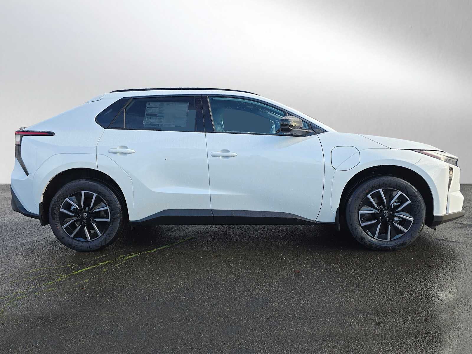 2026 Toyota bZ XLE Plus