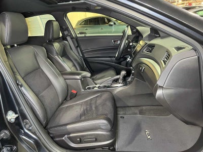 2016 Acura ILX w/Premium/A-SPEC Pkg
