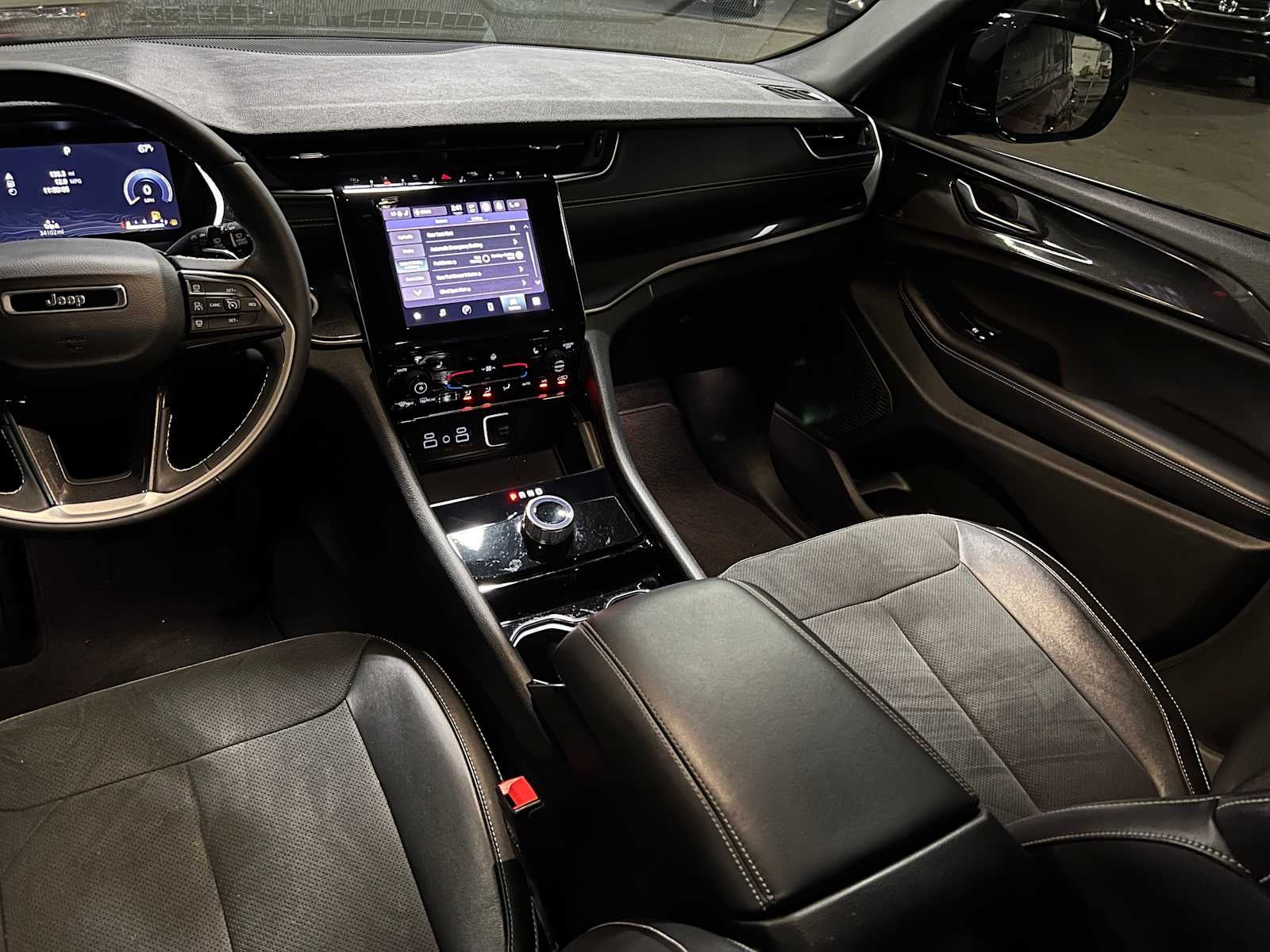 2023 Jeep Grand Cherokee Altitude