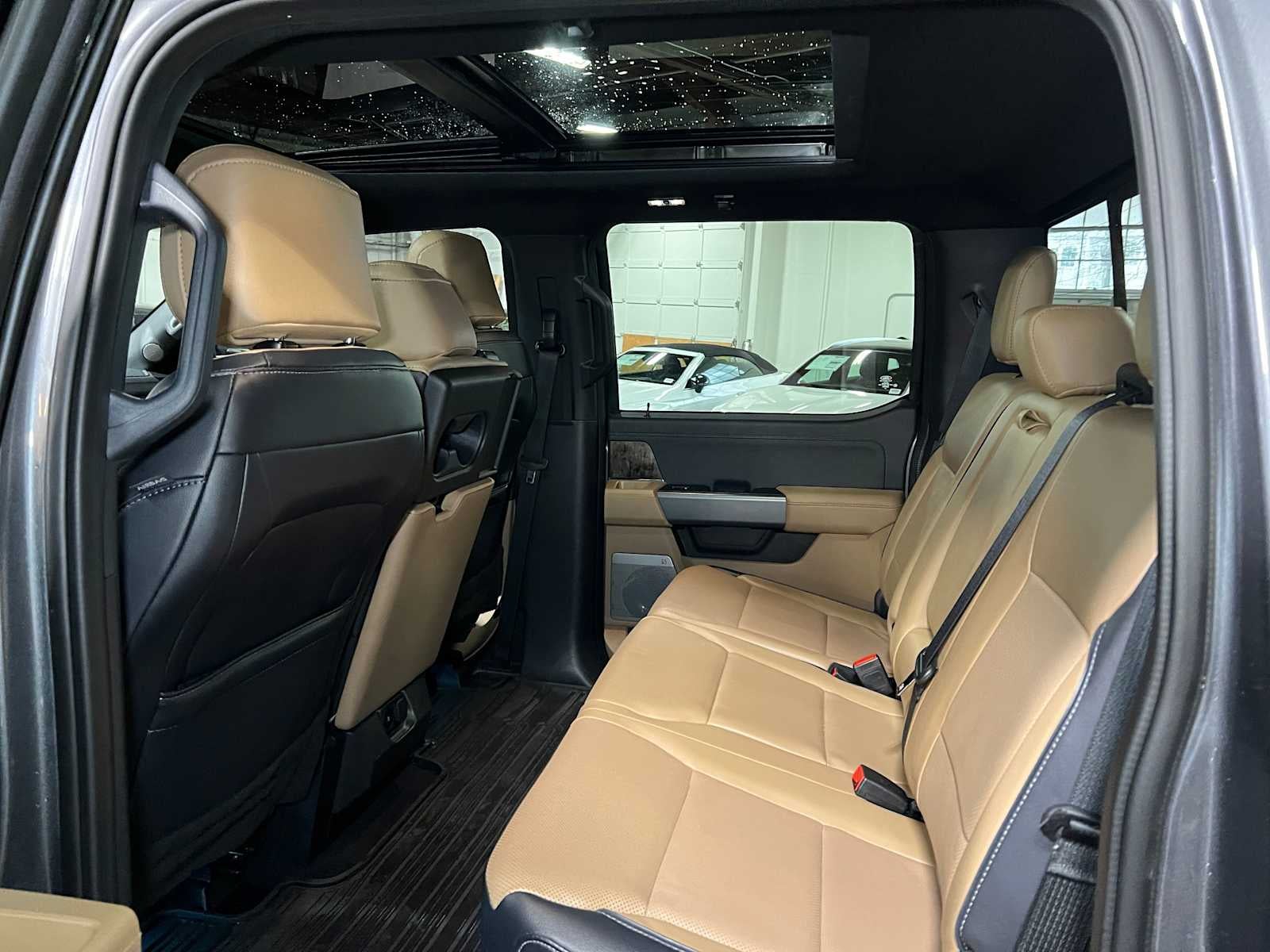 2024 Ford Super Duty F-350 SRW Pickup LARIAT