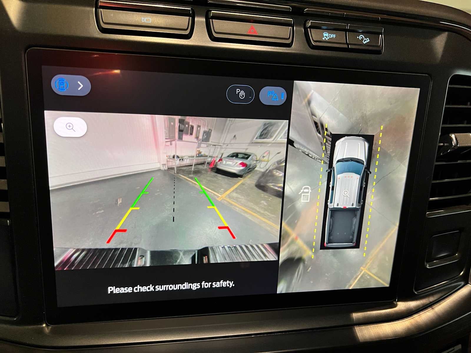 2024 Ford Super Duty F-350 SRW Pickup LARIAT