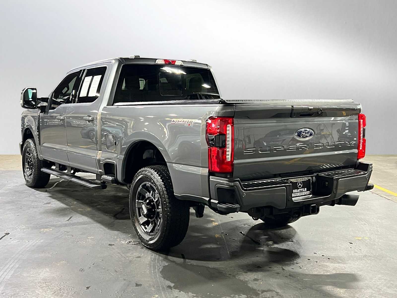 2024 Ford Super Duty F-350 SRW Pickup LARIAT