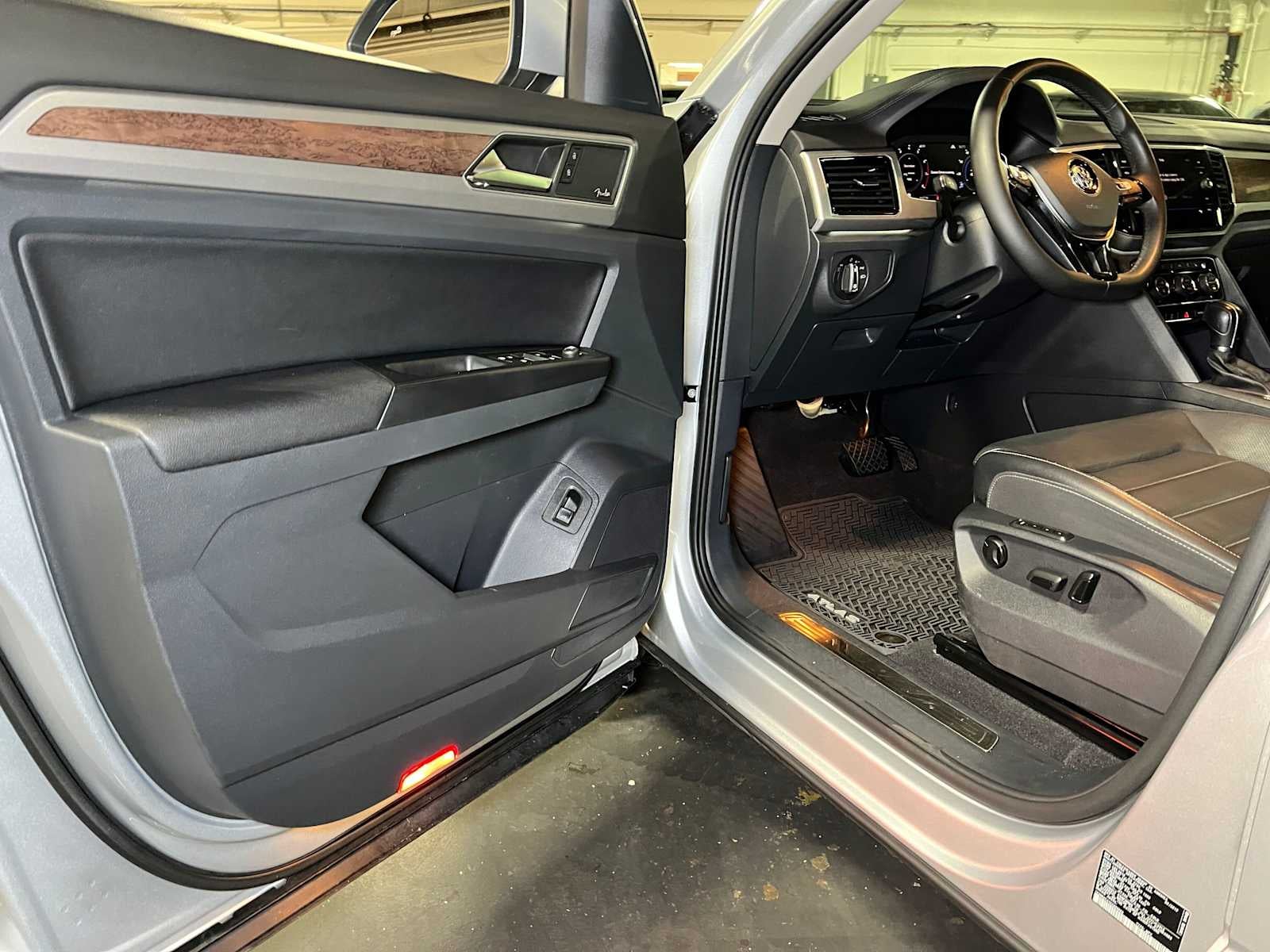 2019 Volkswagen Atlas 3.6L V6 SEL Premium