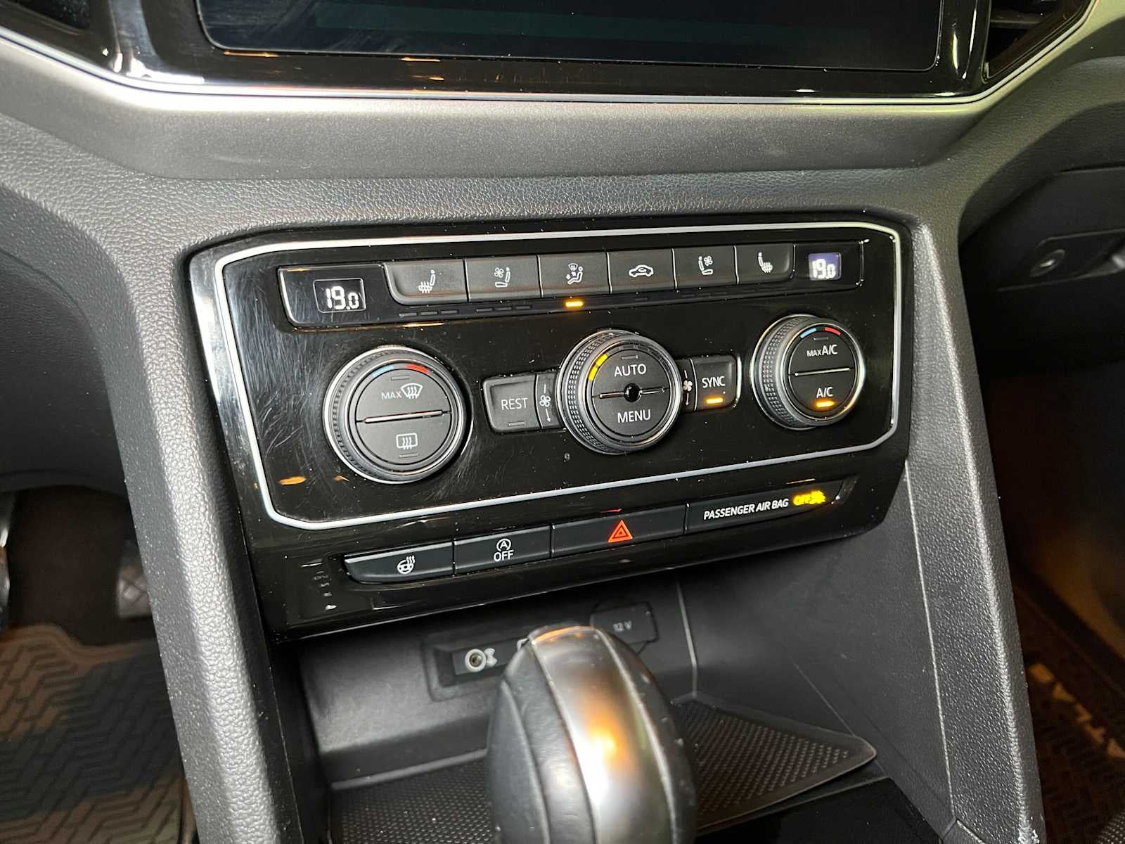2019 Volkswagen Atlas 3.6L V6 SEL Premium
