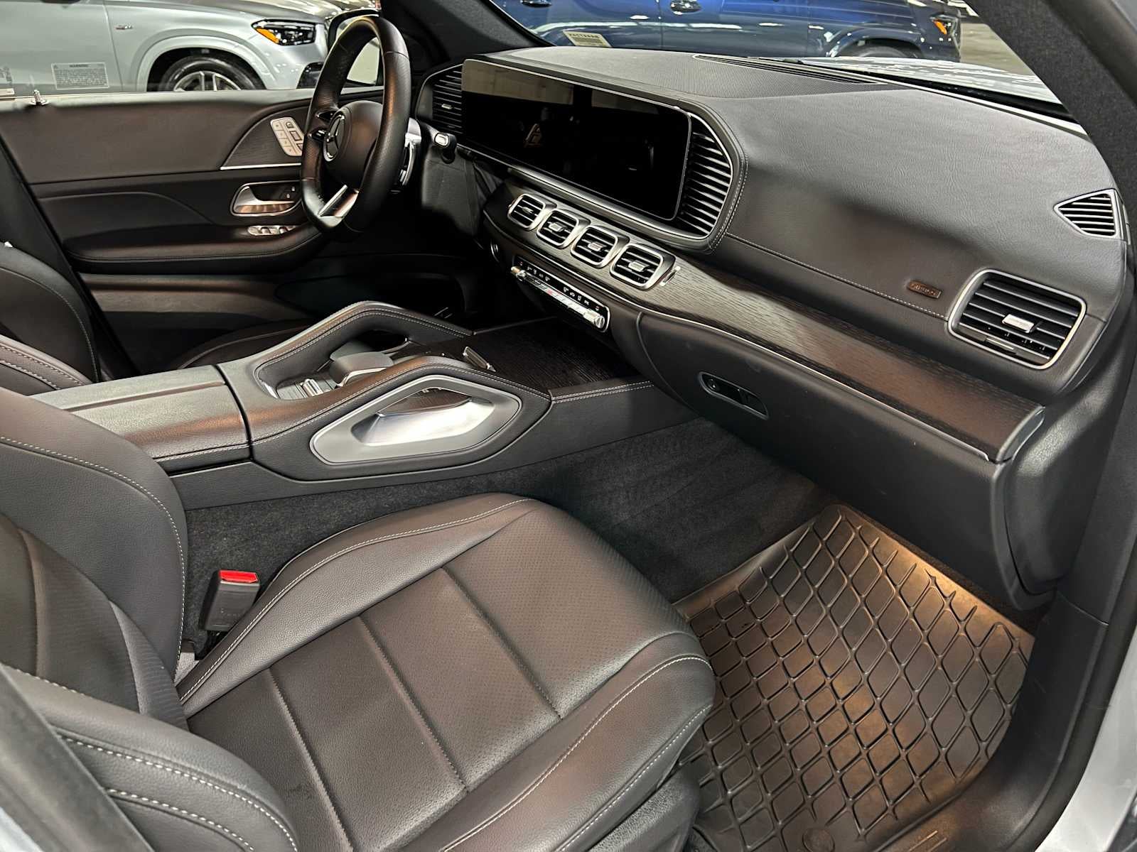 2025 Mercedes-Benz GLS 450 4MATIC® SUV