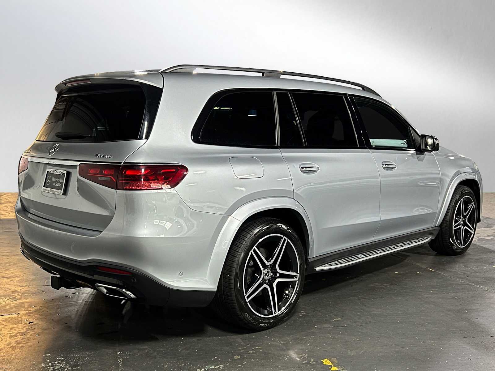 2025 Mercedes-Benz GLS 450 4MATIC® SUV