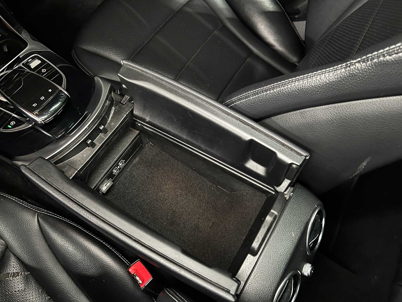 2015 Mercedes-Benz C 300 4dr Sdn 4MATIC®