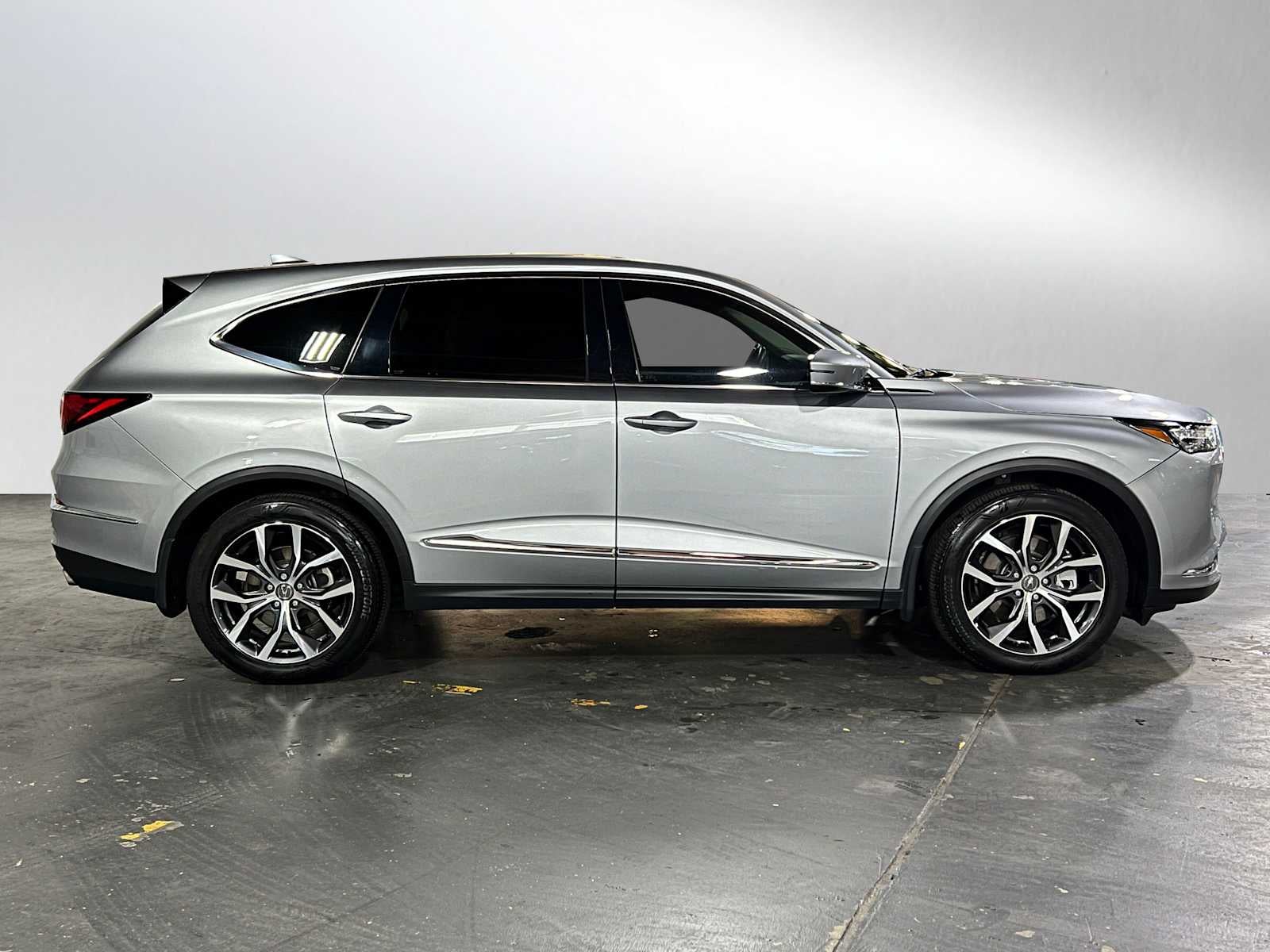 2022 Acura MDX w/Technology Package