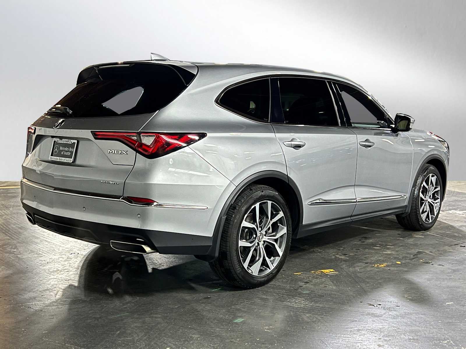 2022 Acura MDX w/Technology Package