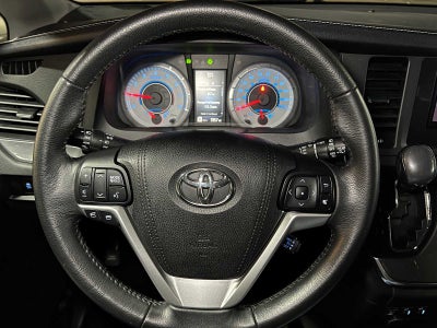 2015 Toyota Sienna SE