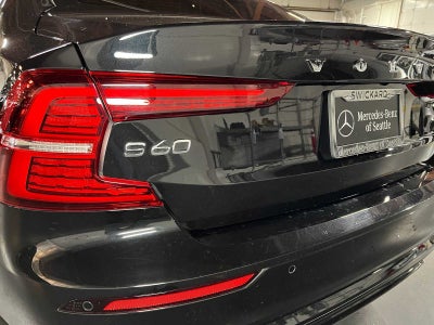 2024 Volvo S60 Recharge Plug-In Hybrid Ultimate Dark Theme