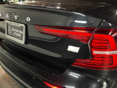 2024 Volvo S60 Recharge Plug-In Hybrid Ultimate Dark Theme
