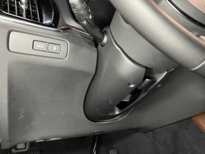 2024 Volvo S60 Recharge Plug-In Hybrid Ultimate Dark Theme