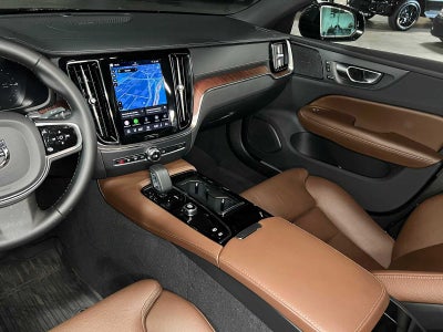 2024 Volvo S60 Recharge Plug-In Hybrid Ultimate Dark Theme