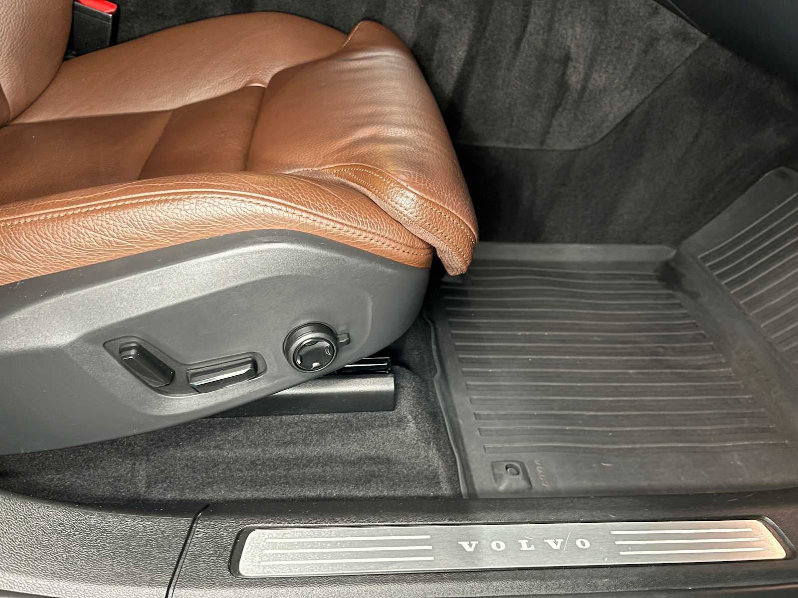 2019 Volvo XC60 Momentum
