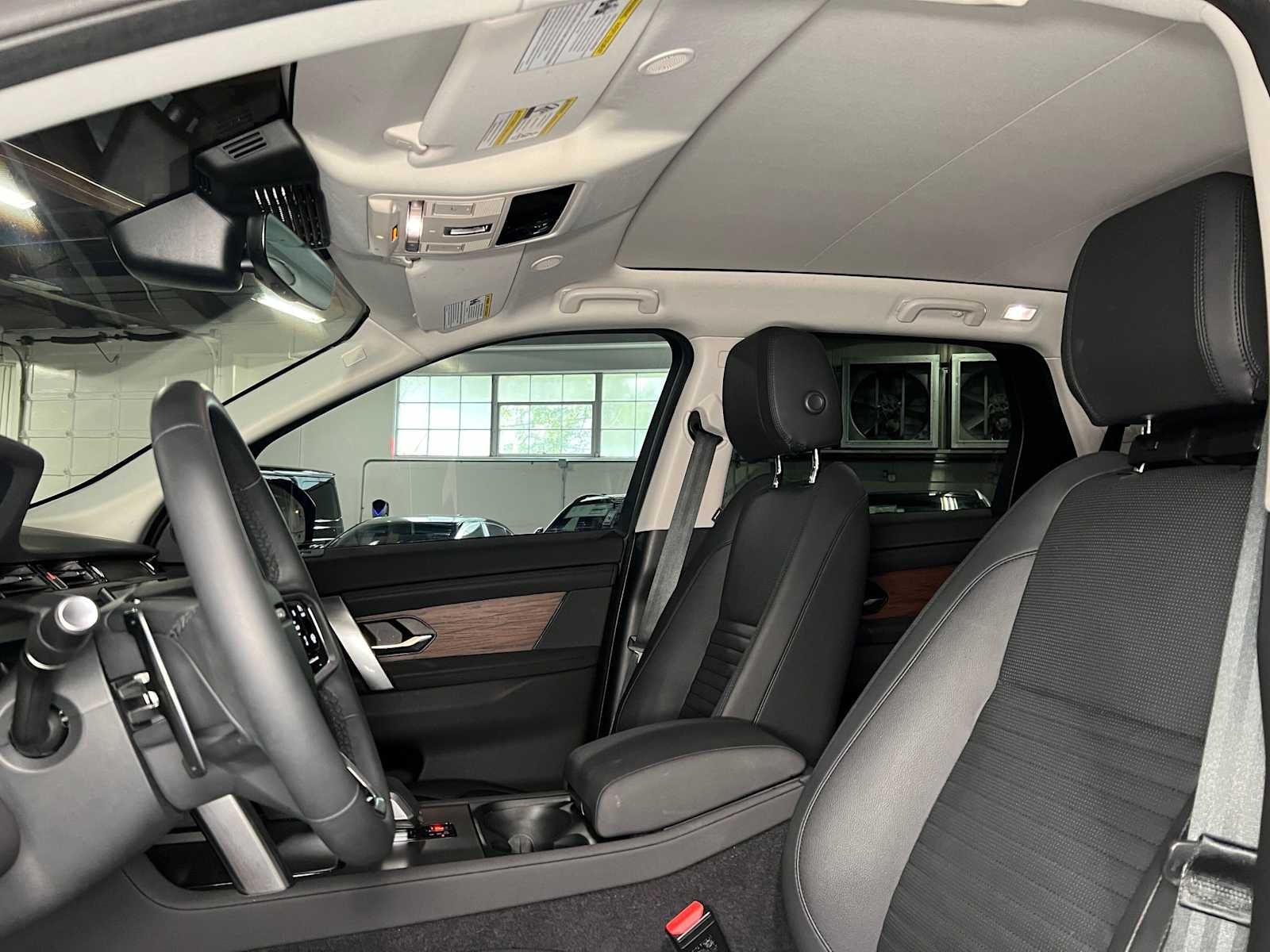 2025 Land Rover Discovery Sport S