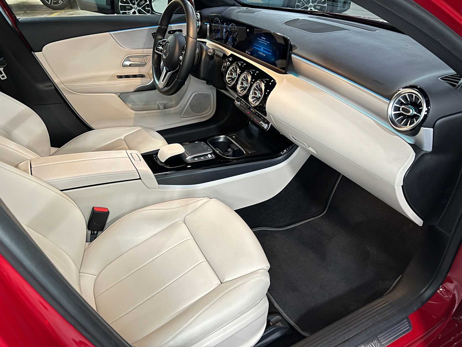 2021 Mercedes-Benz A 220 4MATIC® Sedan