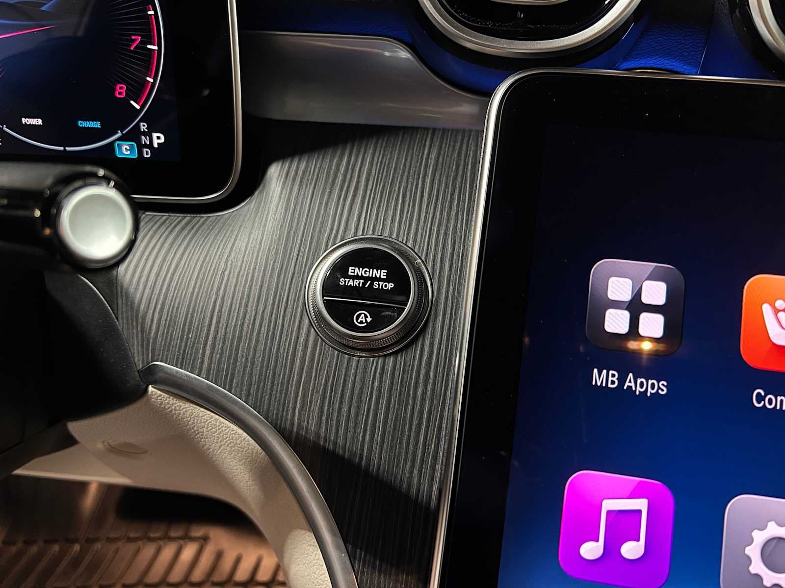 2025 Mercedes-Benz C 300 Sedan