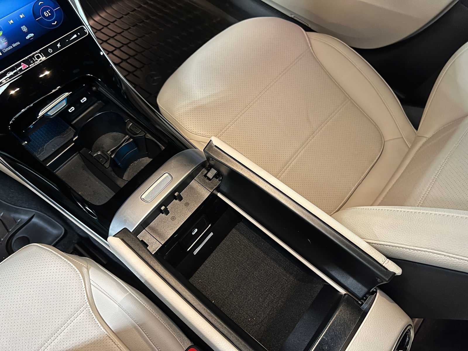 2025 Mercedes-Benz C 300 Sedan