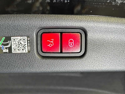 2026 Mercedes-Benz C 300 4MATIC® Sedan