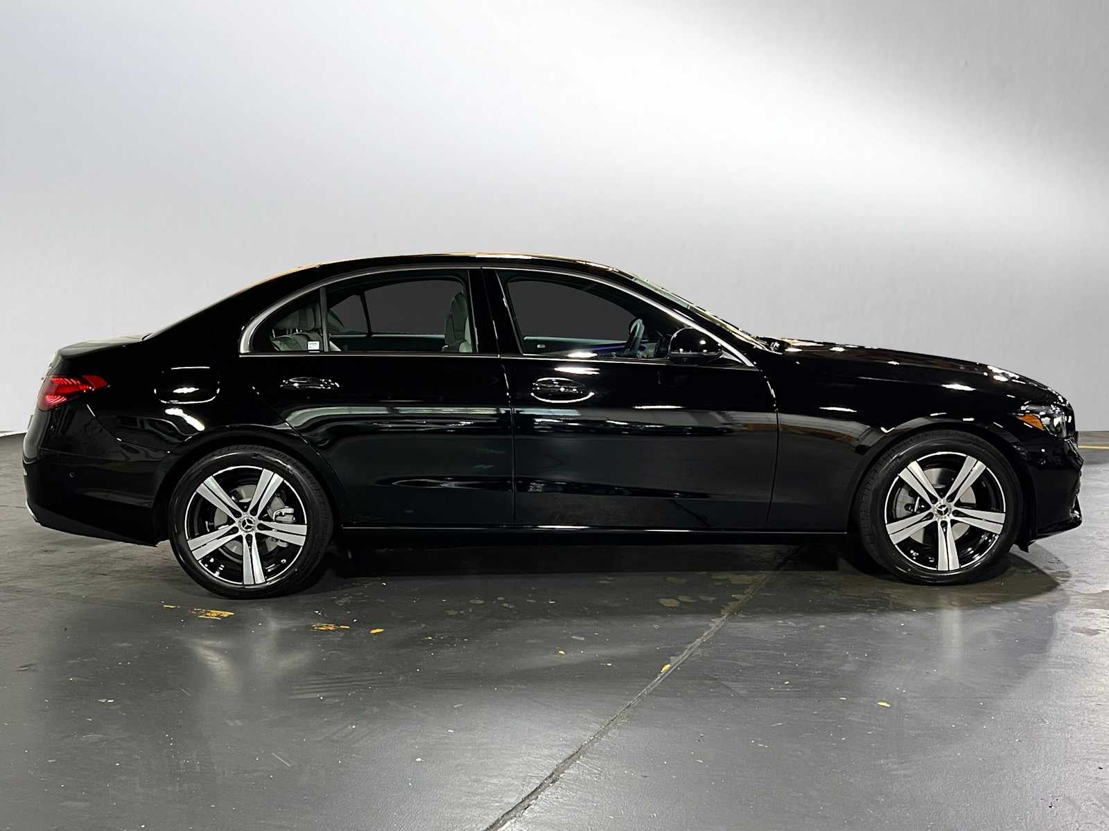 2025 Mercedes-Benz C 300 4MATIC® Sedan