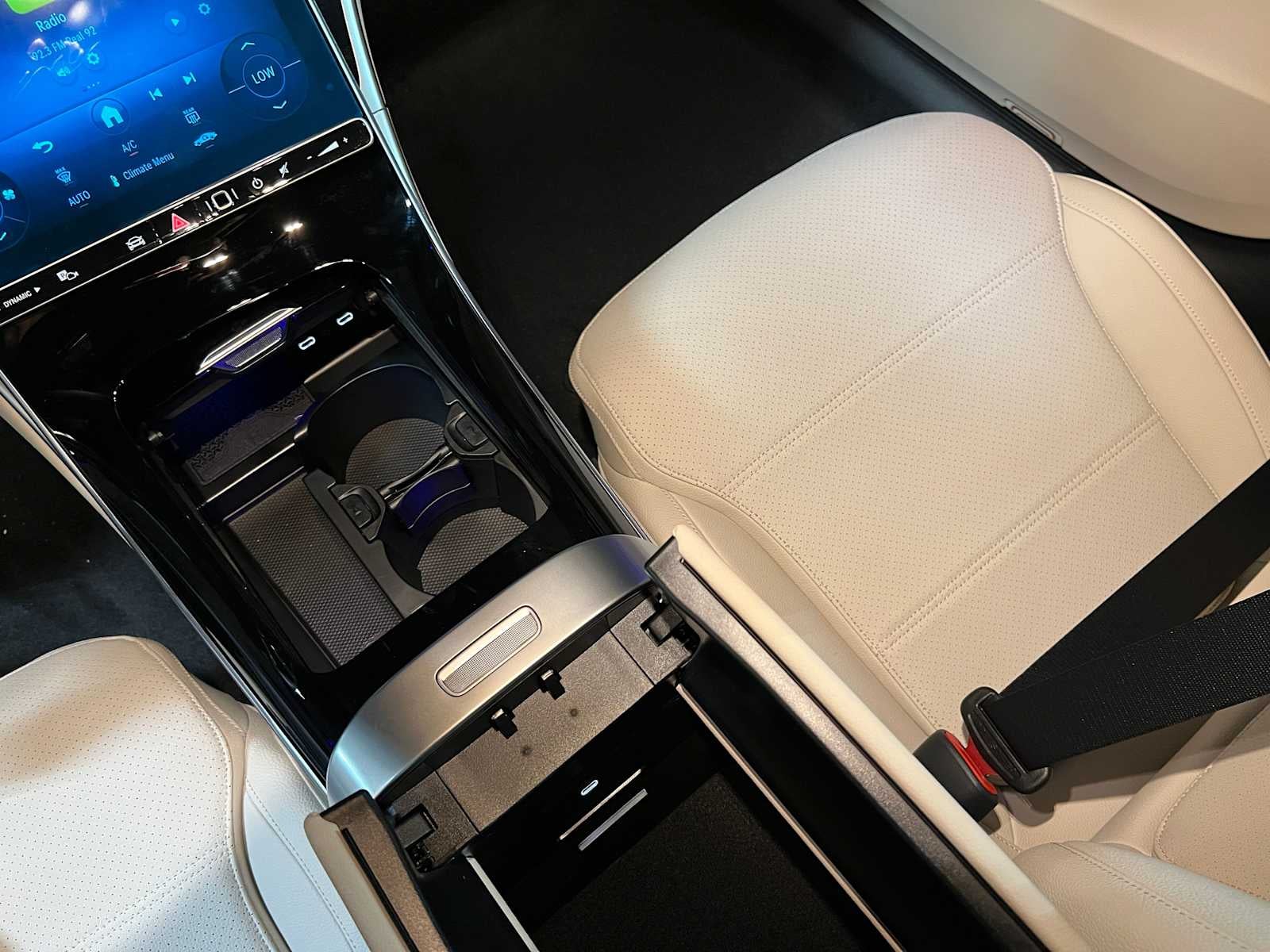 2026 Mercedes-Benz C 300 4MATIC® Sedan