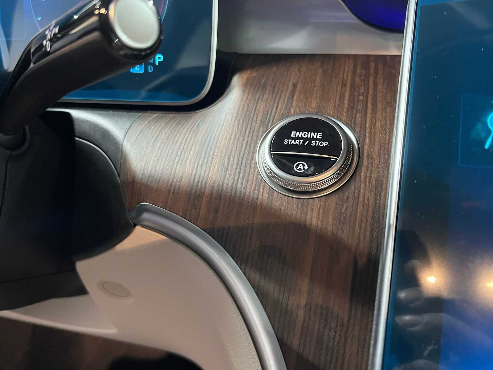 2025 Mercedes-Benz C 300 4MATIC® Sedan