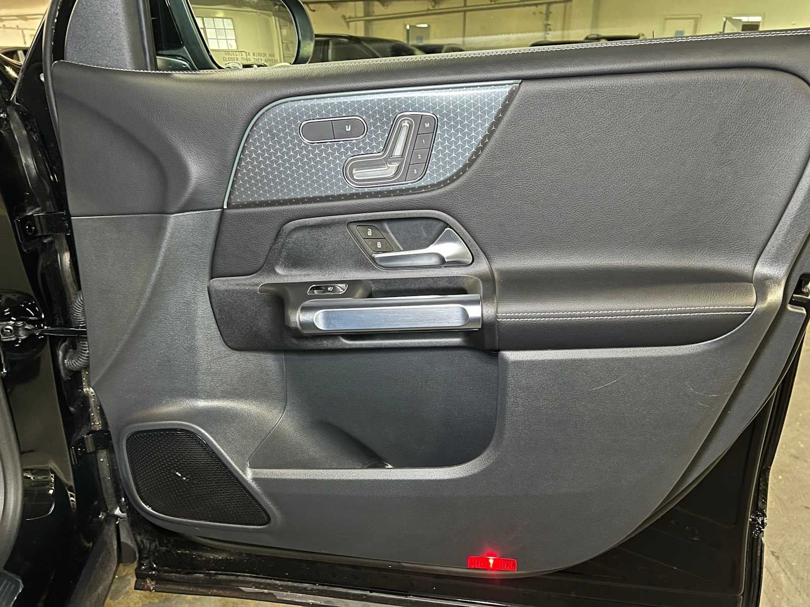 2025 Mercedes-Benz GLB GLB 250