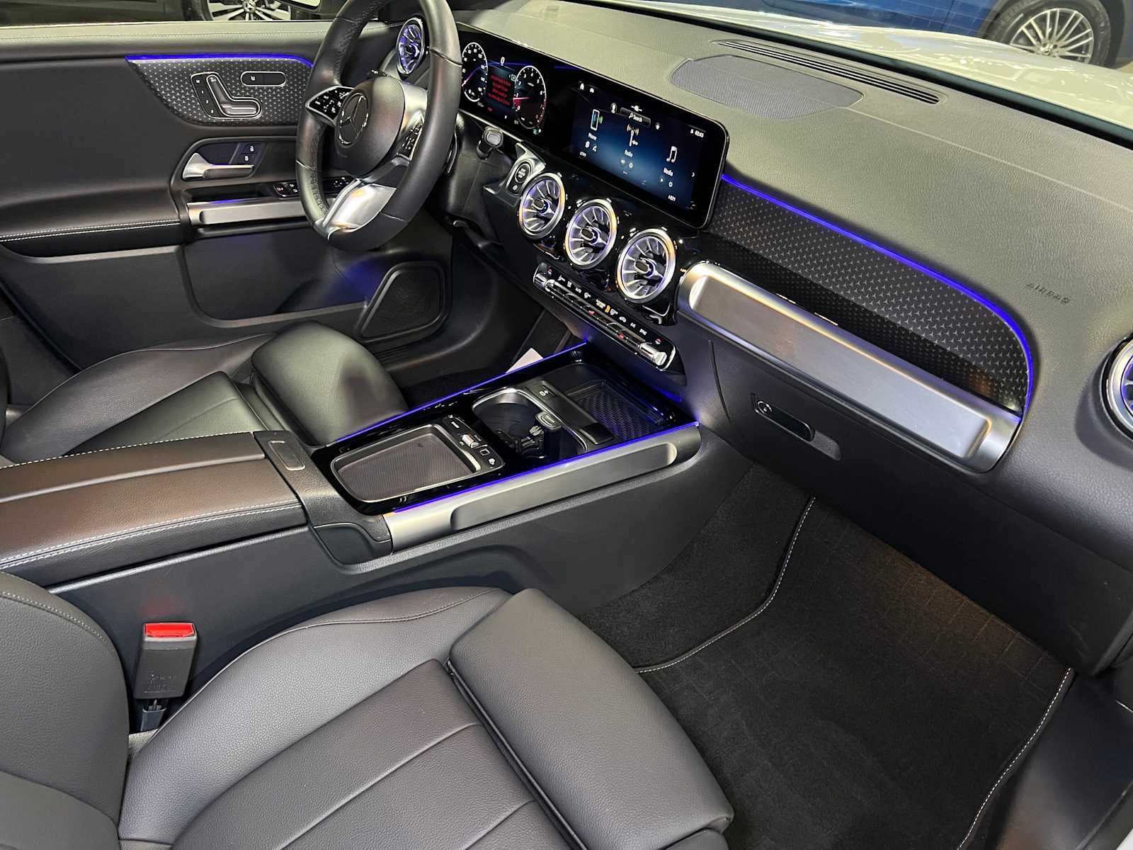 2025 Mercedes-Benz GLB 250 4MATIC® SUV