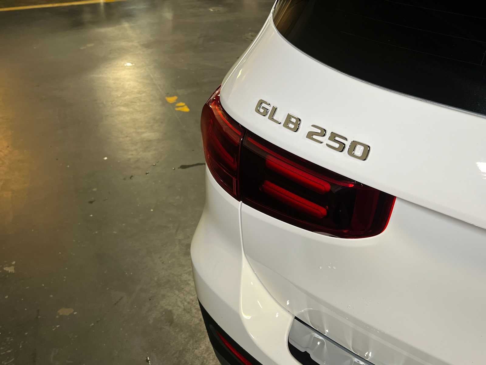 2025 Mercedes-Benz GLB 250 4MATIC® SUV