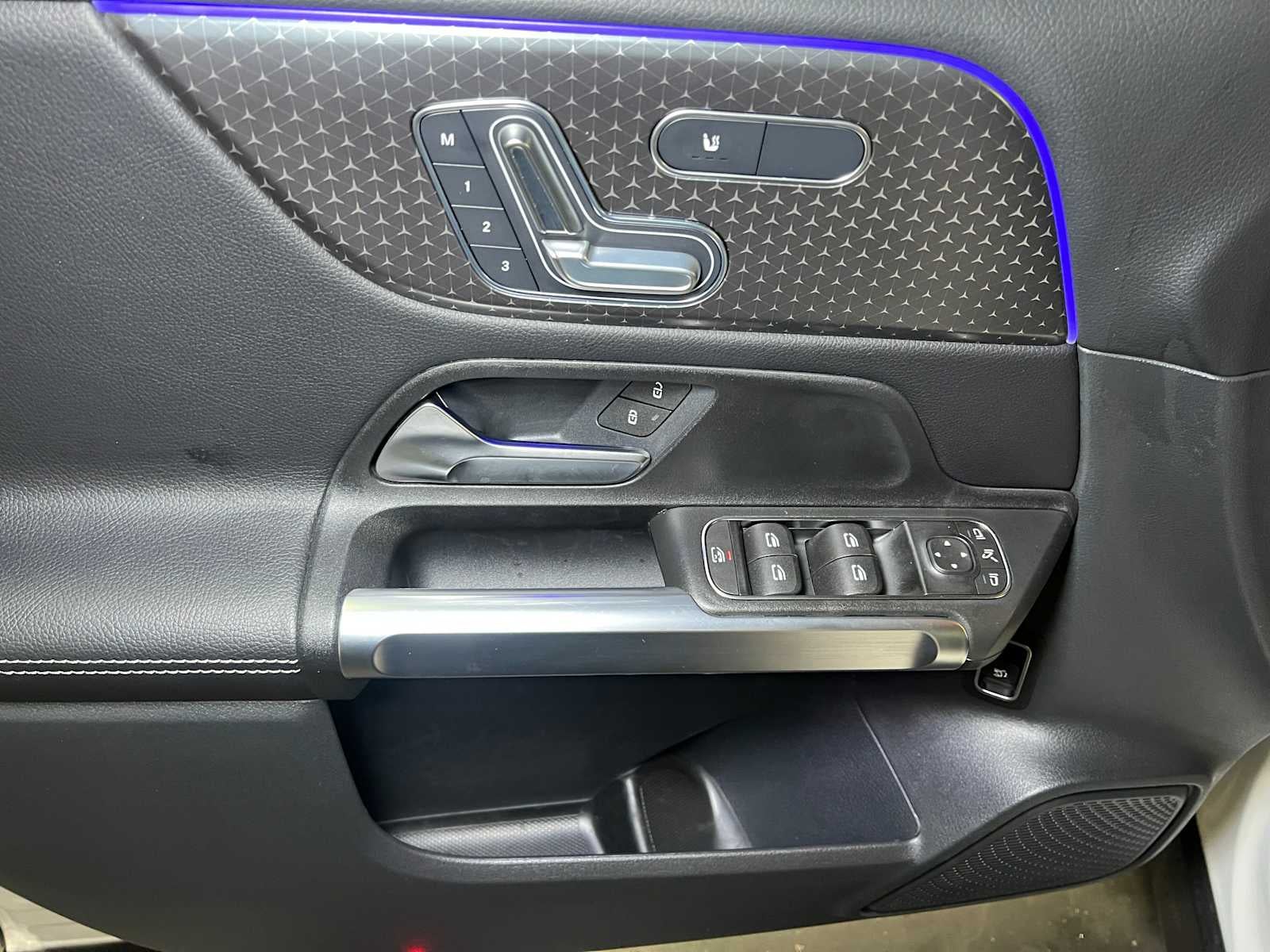 2025 Mercedes-Benz GLB 250 4MATIC® SUV