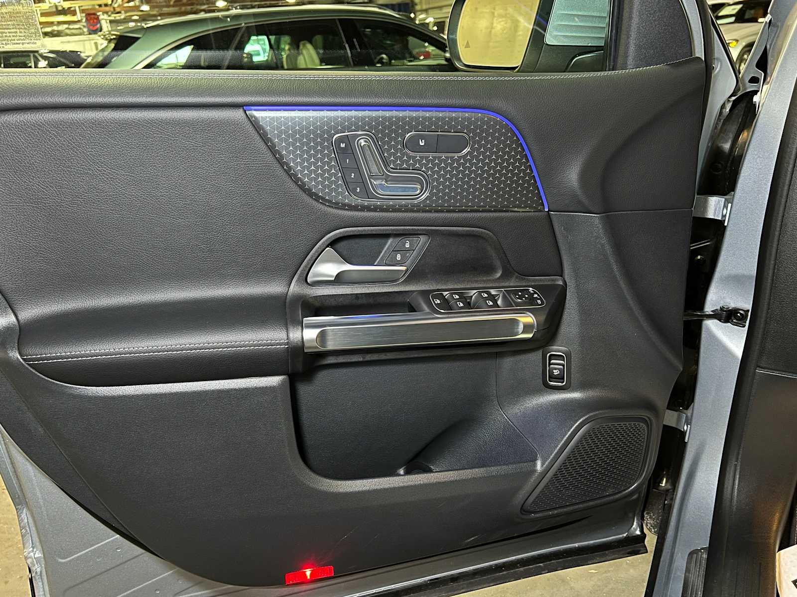 2025 Mercedes-Benz GLB 250 4MATIC® SUV