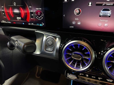 2025 Mercedes-Benz GLB 250 4MATIC® SUV