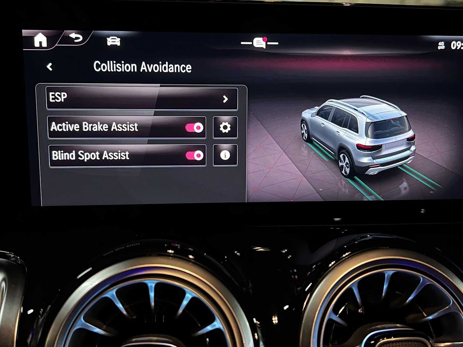 2025 Mercedes-Benz GLB 250 4MATIC® SUV