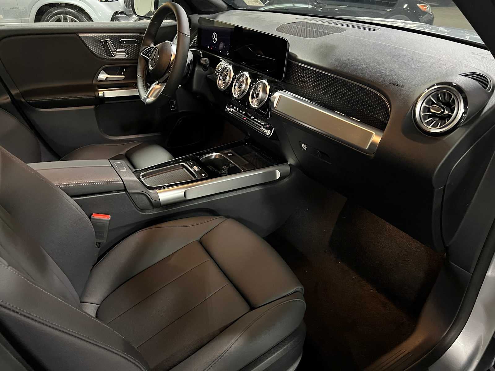 2026 Mercedes-Benz GLB 250 4MATIC® SUV
