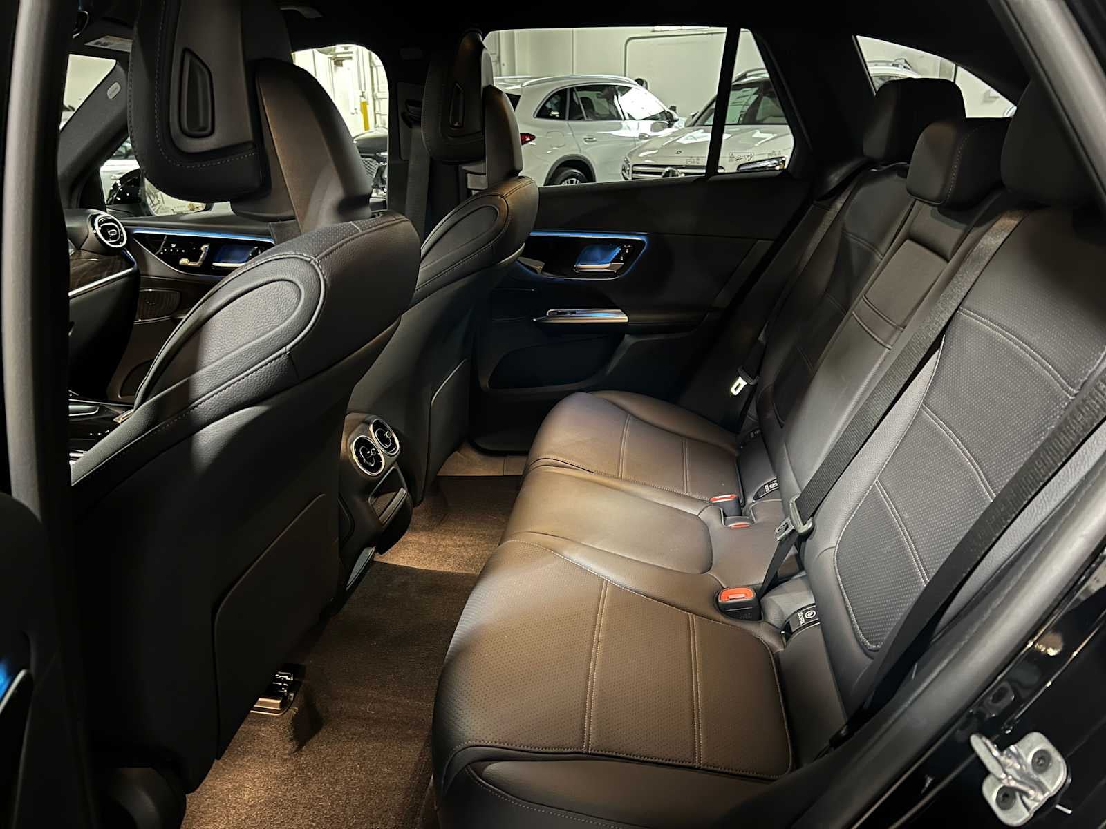 2025 Mercedes-Benz GLC 300 SUV