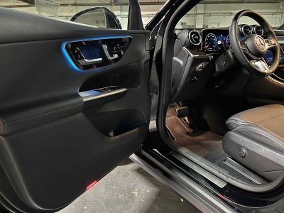 2025 Mercedes-Benz GLC 300 SUV