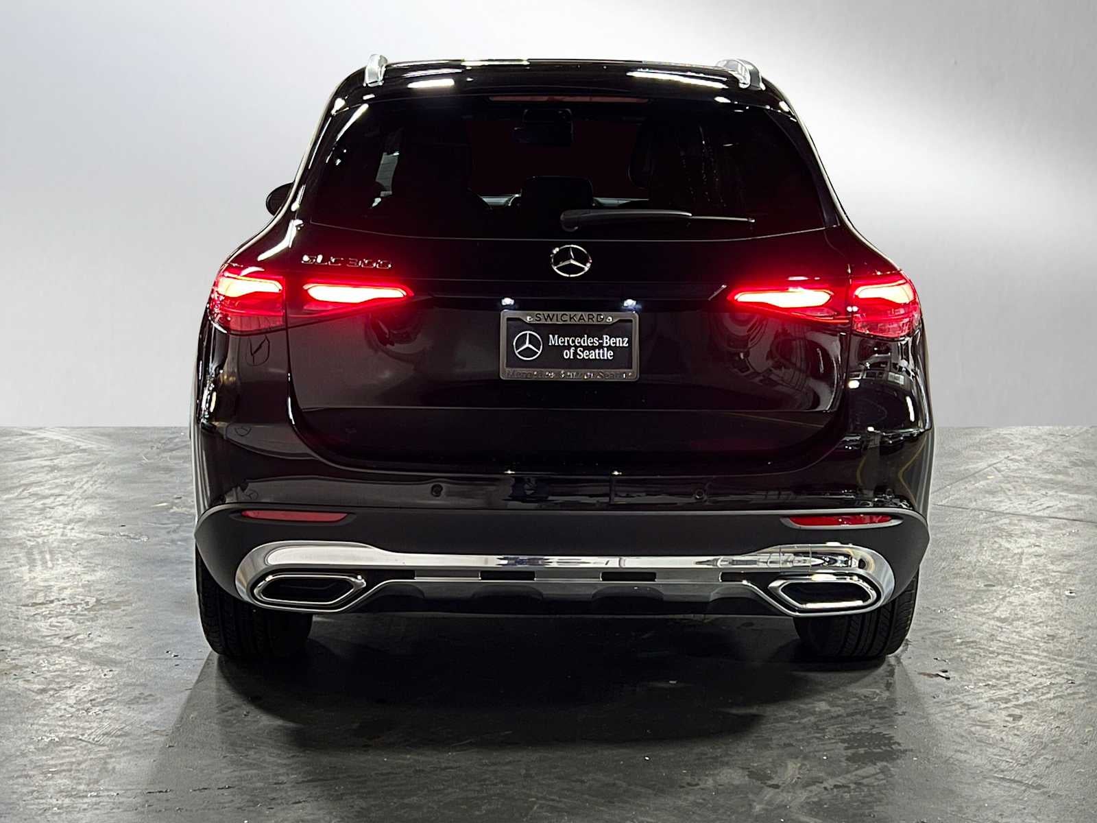 2025 Mercedes-Benz GLC 300 SUV