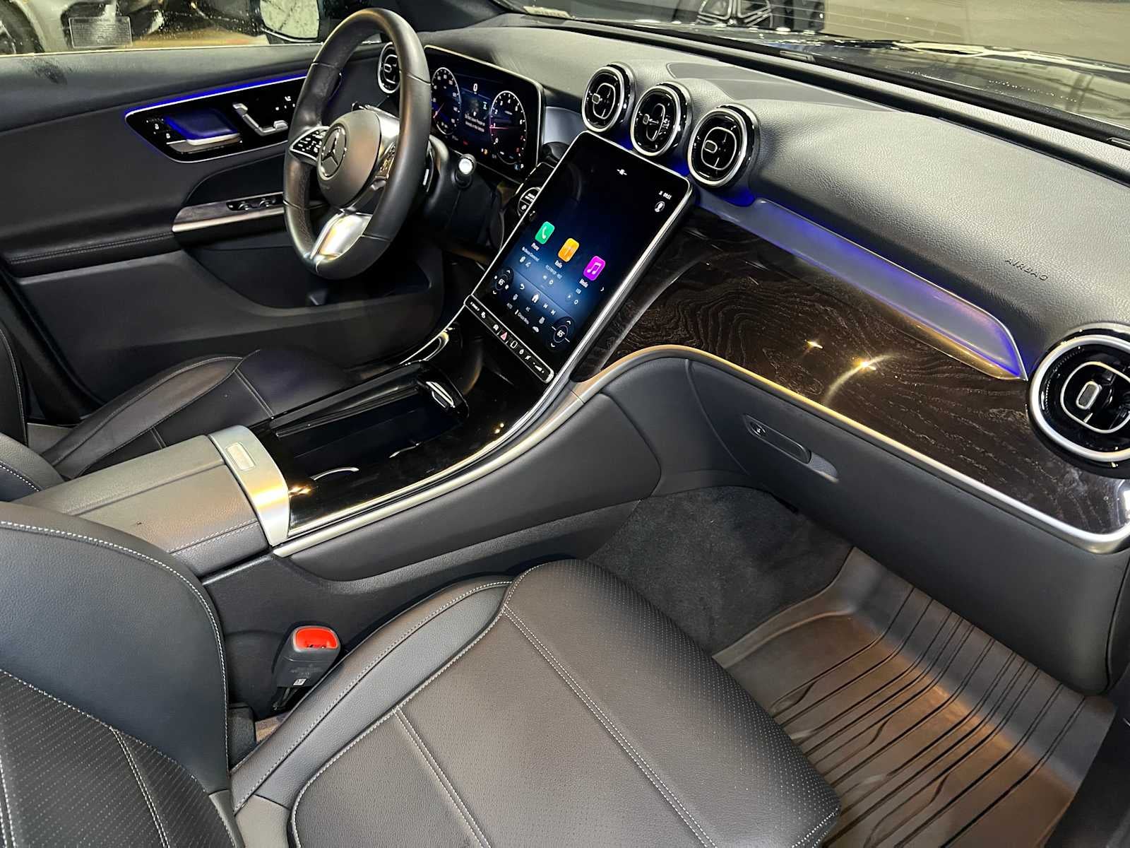 2025 Mercedes-Benz GLC 300 SUV