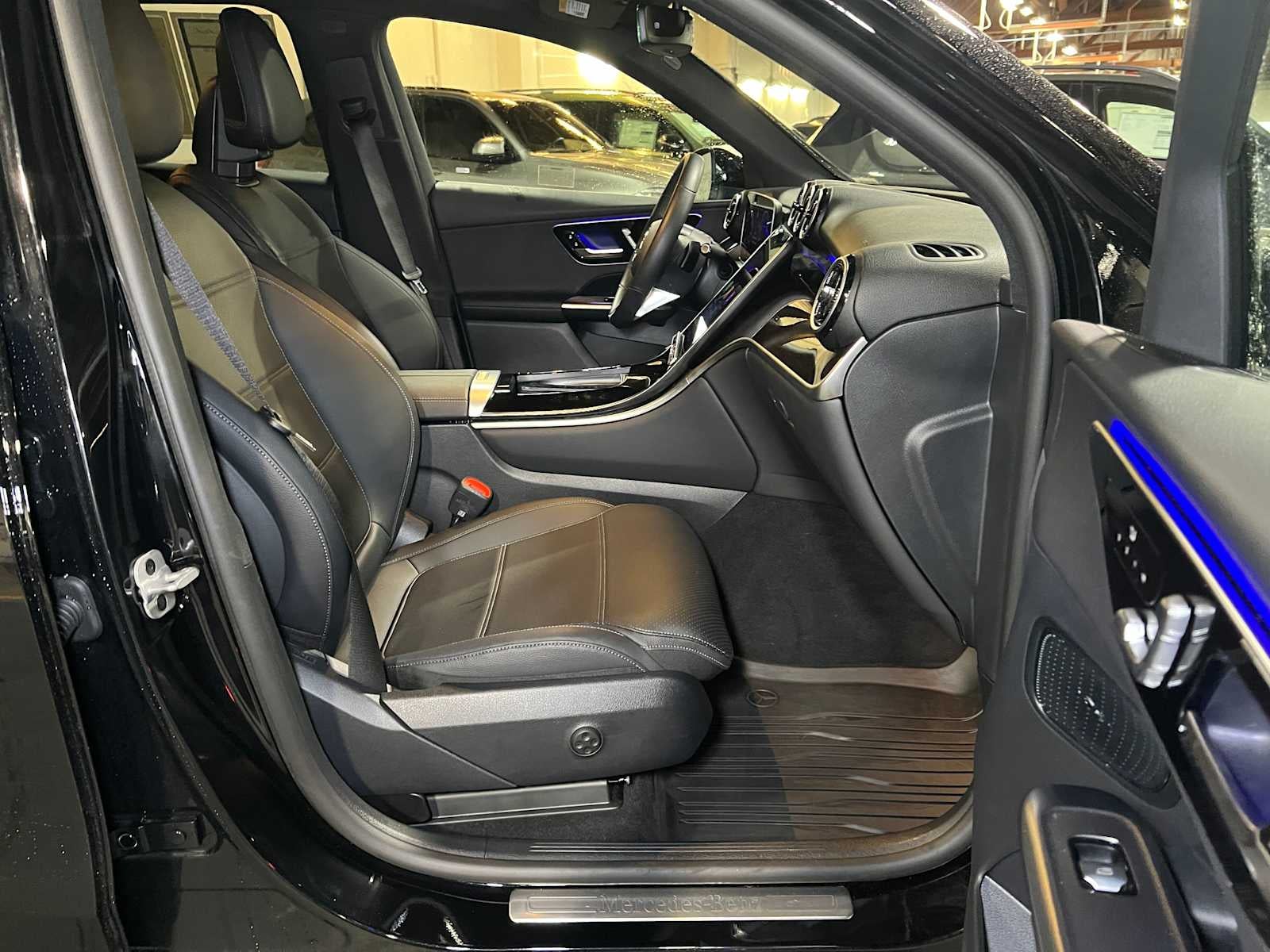 2025 Mercedes-Benz GLC 300 SUV