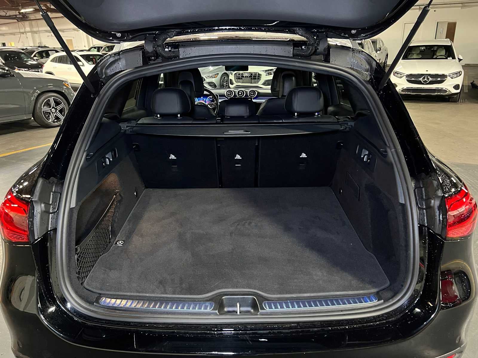 2025 Mercedes-Benz GLC 300 SUV