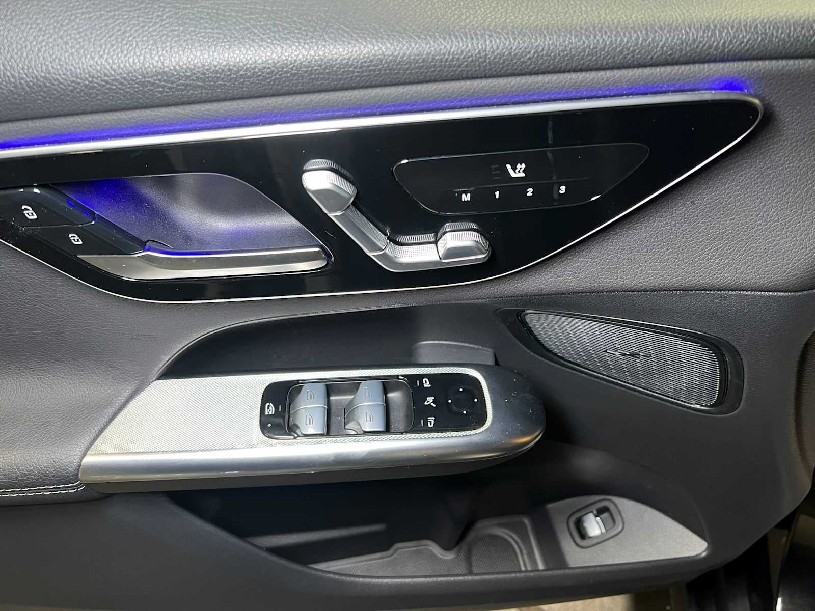 2025 Mercedes-Benz GLC 300 SUV