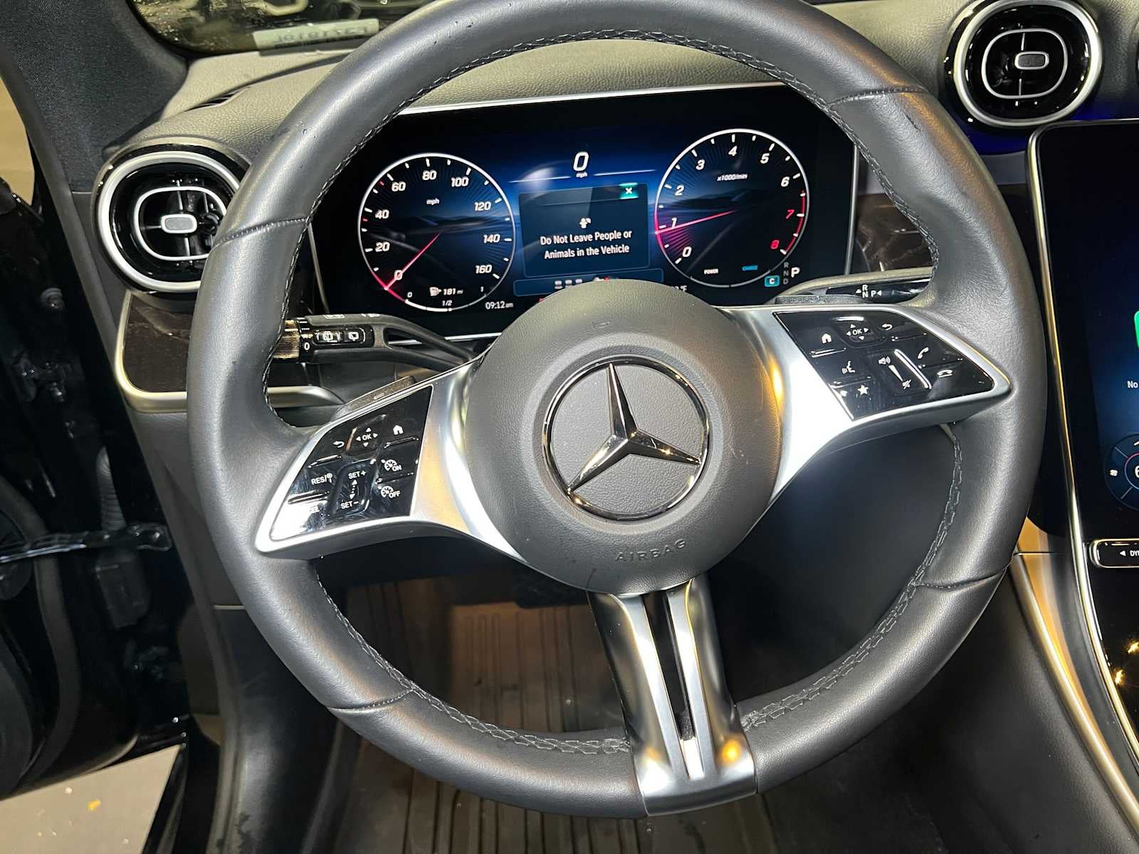2025 Mercedes-Benz GLC 300 SUV