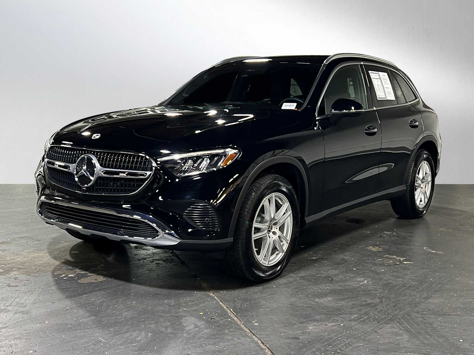 2025 Mercedes-Benz GLC 300 SUV