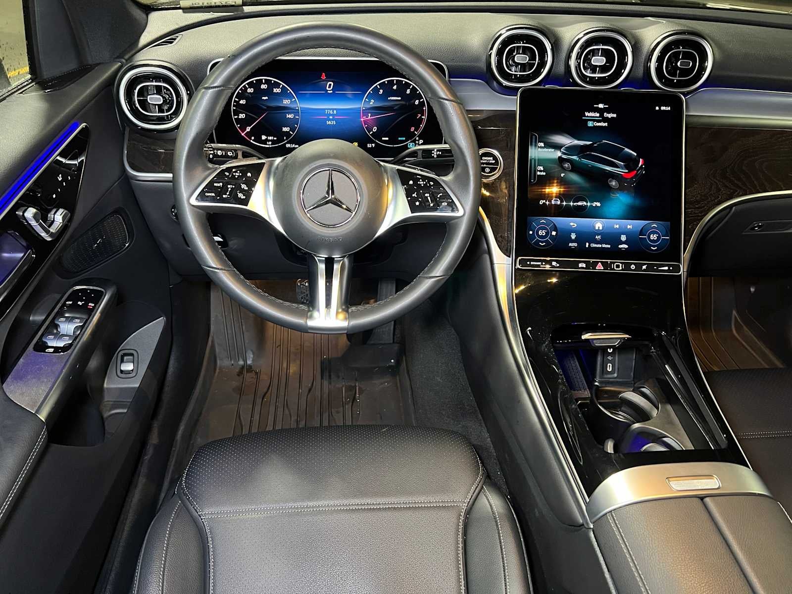 2025 Mercedes-Benz GLC 300 SUV